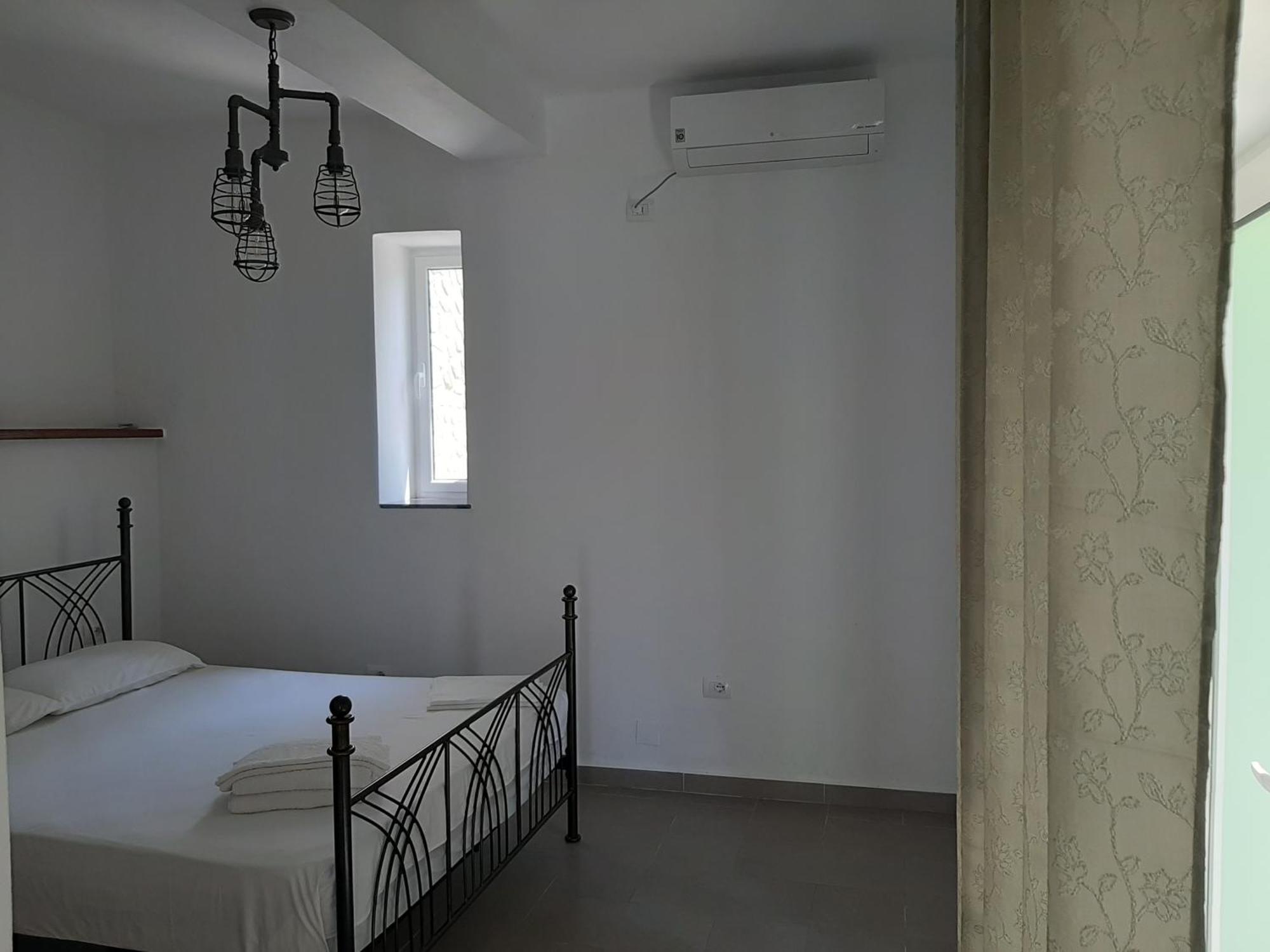 Valentina Rooms Qeparo Esterno foto