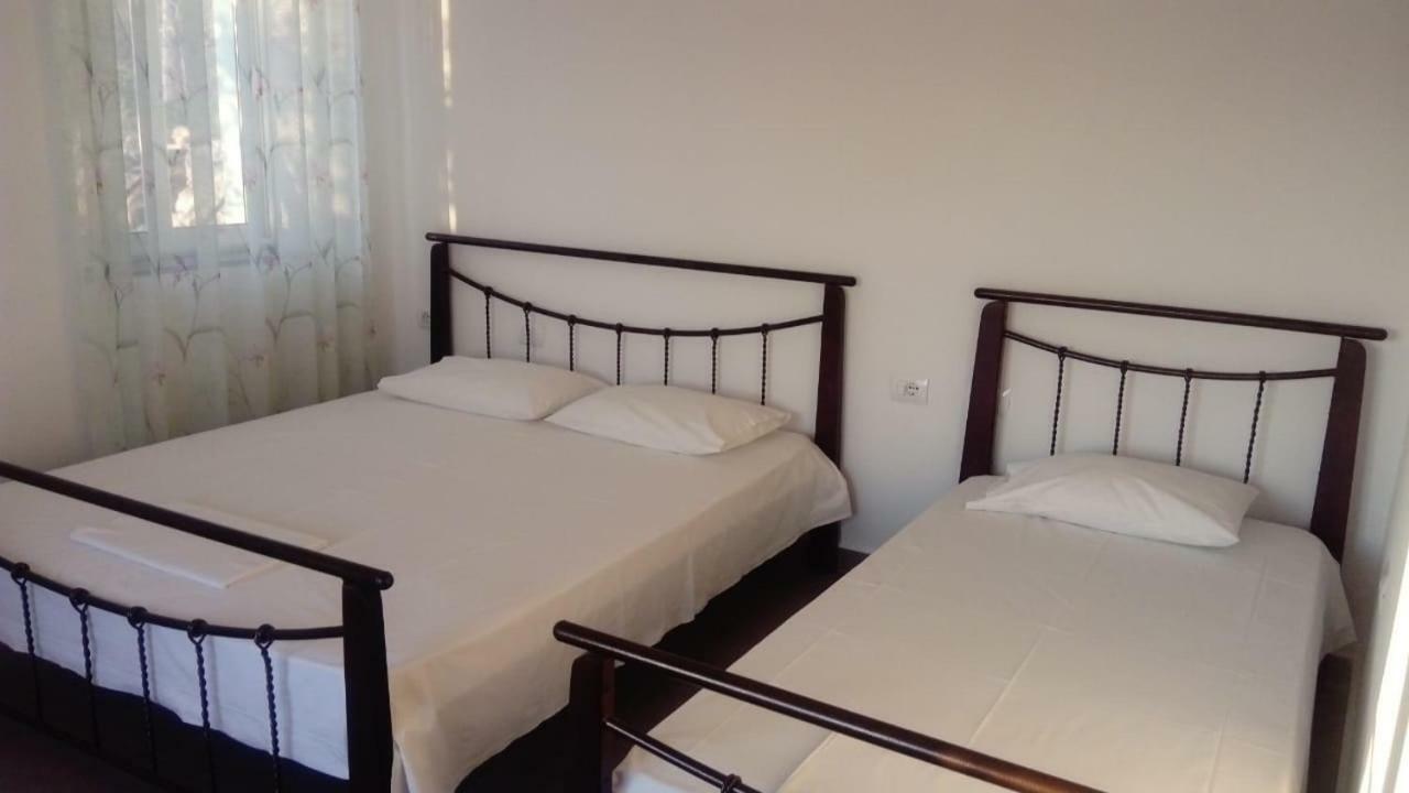 Valentina Rooms Qeparo Esterno foto