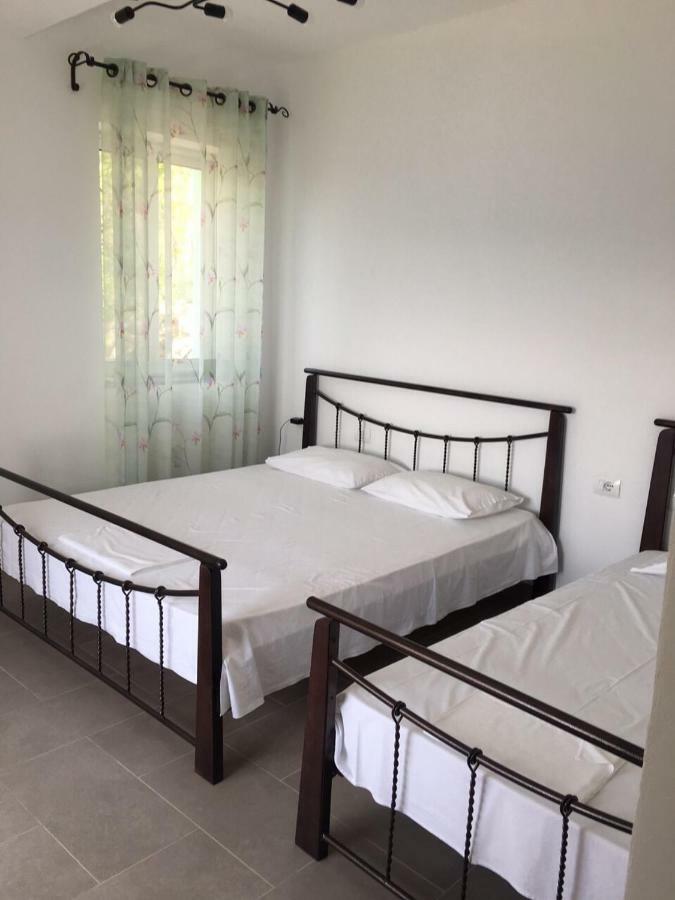 Valentina Rooms Qeparo Esterno foto